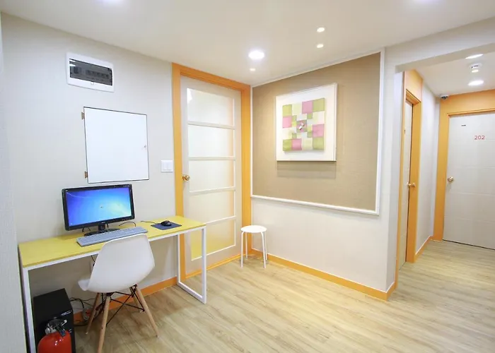 Hongdae Cocoonstay - Women Only 女性專用 * Seul