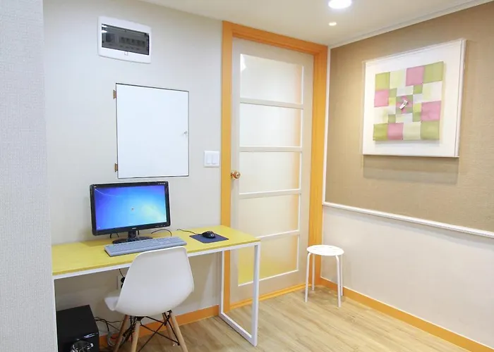 Hongdae Cocoonstay - Women Only 女性專用 Alloggio in famiglia *